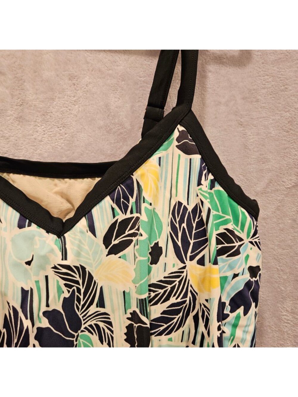 Catherines Top 22W Green Black Blue Yellow Swimsuit Top Tankini Tank Adjustable - Picture 5 of 12